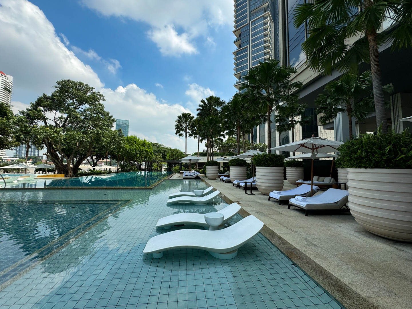 Four Seasons Hotel Bangkok